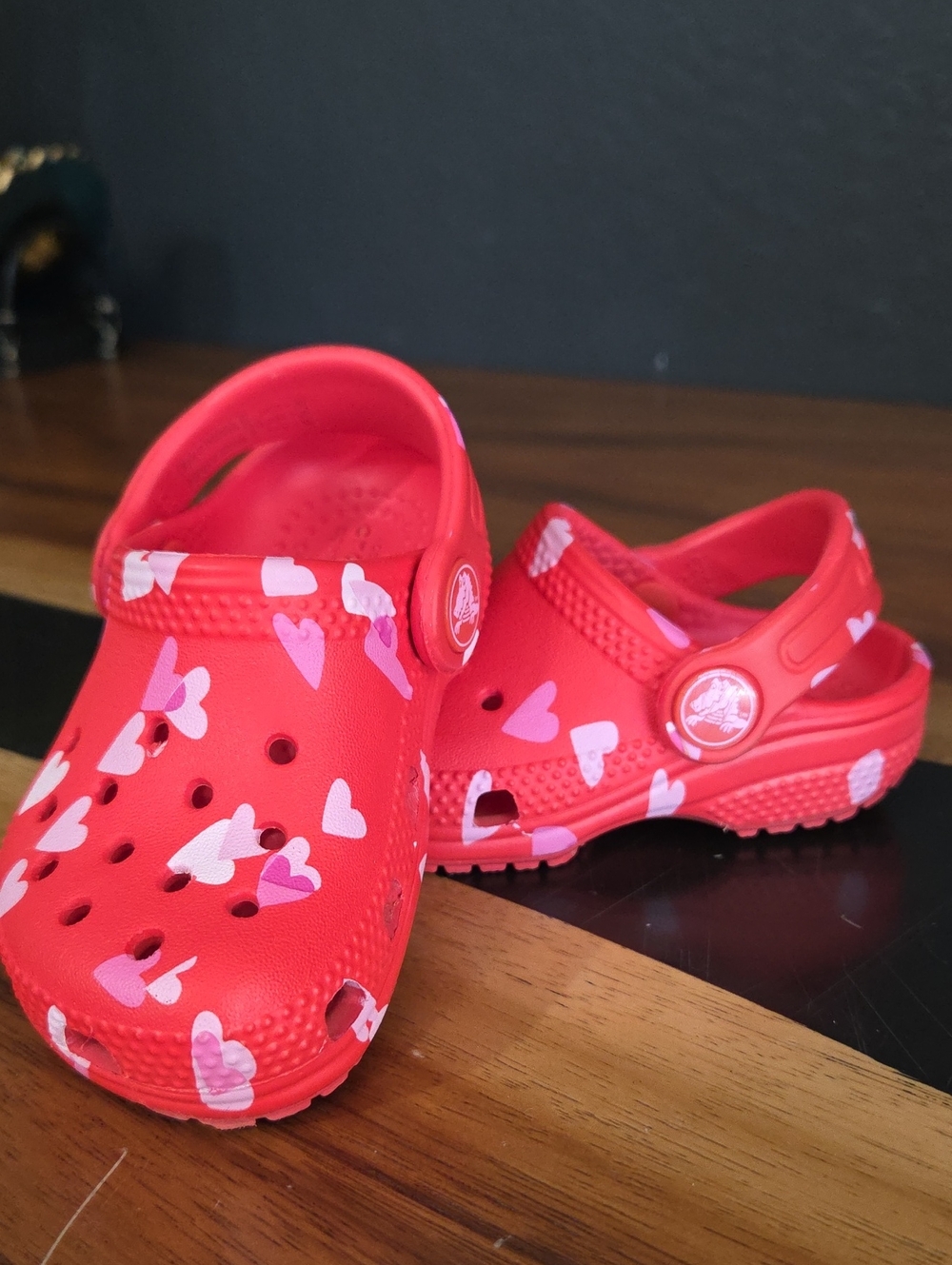 CROCS Red Heart-Print Clogs Size 5C